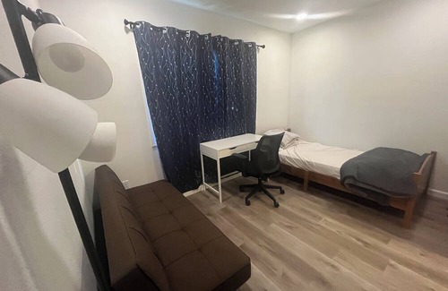 East San Jose Apartment | Chic 1-bedroom with AC and WiFi in awesome San Jose