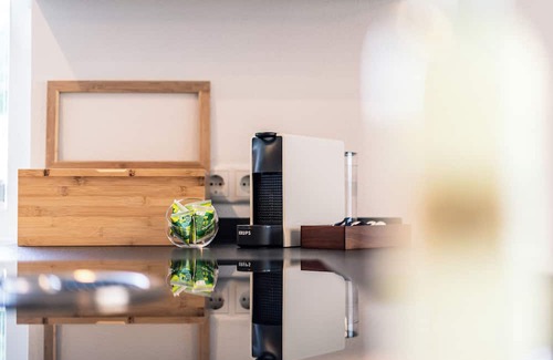 Kolbermoor Condo | Alpdeluxe Smart Home - Balkon-Wanne-Tiefgarage-BBQ