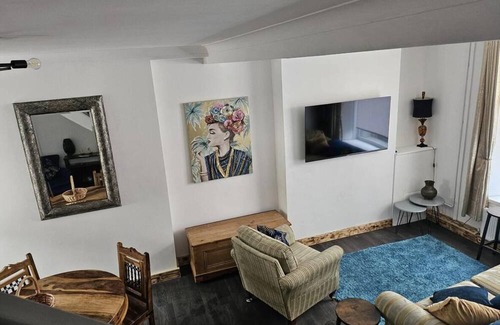 Aberaman House | Jubilee Jewel a treasure in The Queen of Valleys