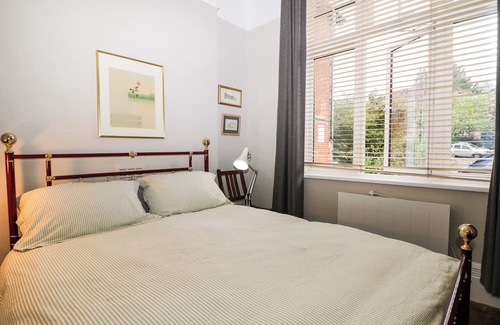Guildford Cottage | GUILDFORD KIP, romantic, character holiday cottage in Guildford
