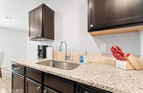 Lubbock House | Cozy Corner Retreat 3BR/2BA Short drive to TTU