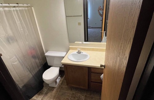 Bismarck Apartment | Cozy 1-bedroom apartment in pleasant Bismarck with AC, patio