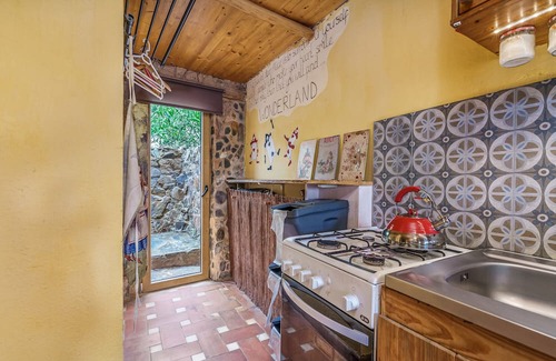 Carrapateira Apartment | Studio Apartment 'Agua' with Mountain View, Shared Terrace and Wi-Fi