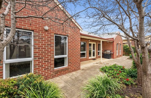 South Geelong House | BRILLIANT POSITION, IMMACULATELY MAINTAINED