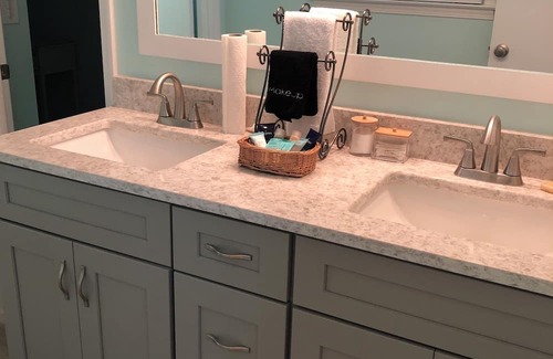 Powdersville House | 15Min to Dwntwn Greenville/35 to Clemson/1 1/2Hrs to Asheville-Sleeps 13