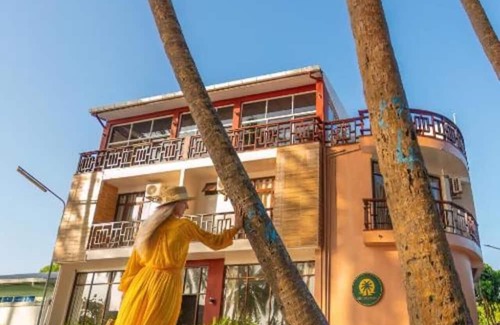 Huraa House | Charming Deluxe room in Huraa Guesthouse with AC, Wifi