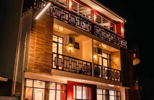 Huraa House | Charming Deluxe room in Huraa Guesthouse with AC, Wifi