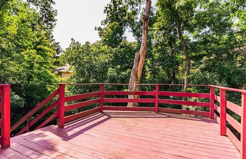 Antioch House | Charming 3BR Antioch Retreat with Fireplace