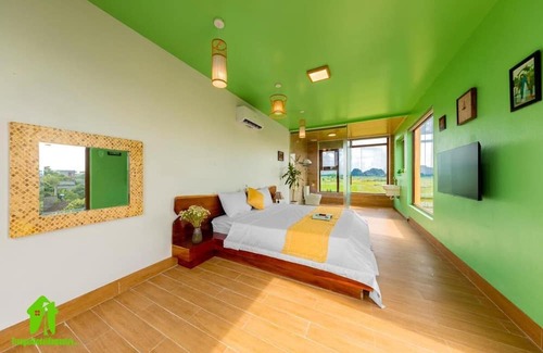 Ninh Binh House | Trang An Ao Dai Homestay - Triple room with field view - Thien Ha room