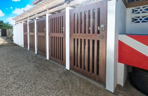 Playa House | Kas di Almendra: By the Ocean, Walk to Downtown, Tropical 1-Bedroom House