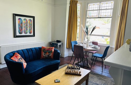 Worcester Apartment | Stunning, spacious, Edwardian 2 Bedroom Apartment, Worcester City Centre