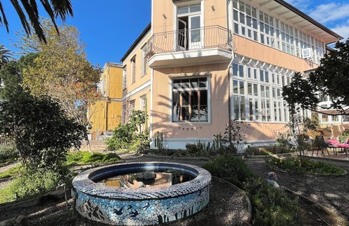 Cerro Concepcion Apartment | Enjoyable 1-bedroom apartment in Valparaíso with garden