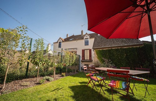 Morey-Saint-Denis House | By les Climats - Gîte Les Grands Crus - Cour - Jardin - Dependances - Morey