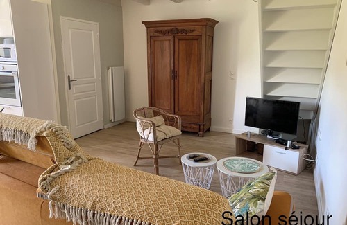Genebrieres Bed & Breakfast | Logis Groly Gîte spa en Campagne