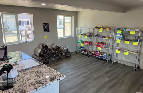 Panguitch RV Rental | Glamping bunkhouse, located minutes from Bryce Canyon national Park
