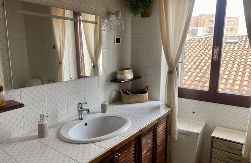 Sassari Apartment | Apartment 'Albore Guest House' with Wi-Fi and Air Conditioning