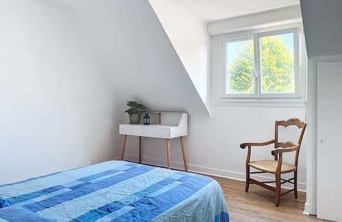 Merlevenez Apartment | Apartment in the centre of Merlevenez