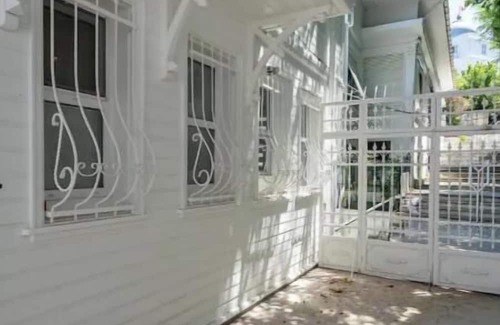 Adalar Apartment | Luxury palace house 2+1, Magnificent sea view