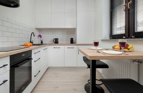 Srodmiescie Apartment | Cozy Studio in Łódź by Renters