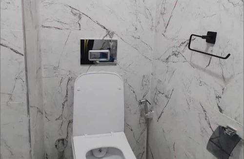 Kumkapi House | SPACIOUS ROOM WITH BEDROOM, KITCHEN, BATHROOM, AIR CONDITIONER