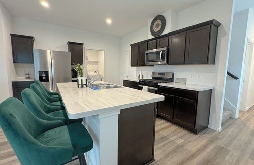 Houston House | Charming 3-bedroom house with WiFi and AC in Houston