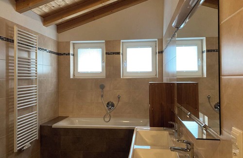Fuegenberg Ski Chalet | Gemütliche Ferienwohnung für Familien