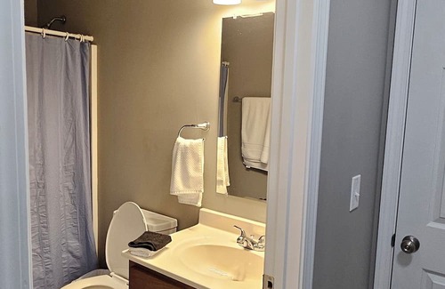 Morehead Apartment | Two bedroom and two bath, with soaker tub downtown in Morehead.