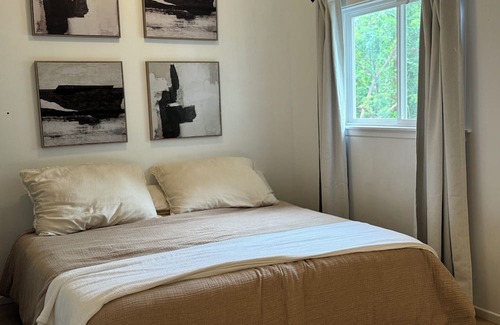Lanikai Apartment | Private Studio - 4 minute walk to Lanikai Beach!