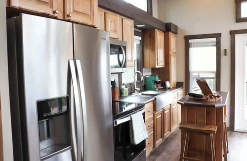 Clayton Cabin | New Tiny Home! Expansive Deck with Lake & Mtn Views!