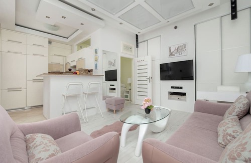Lodz Apartment | Apartment Łódź With Parking by Renters