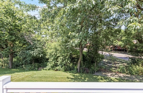 Burnsville House | Private Room in Gorgeous Home in Burnsville - Rm 1