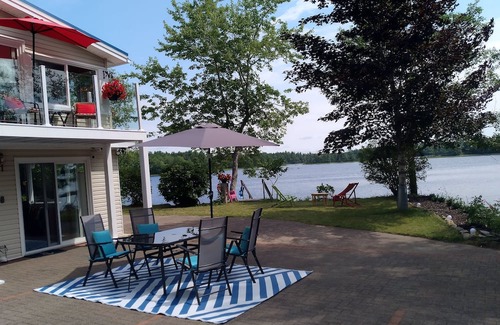 Queens House | The Lake House "Piece of Sky"