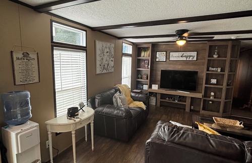 Walterboro House | 3-bedroom mobile home in awesome Walterboro with AC, WiFi, Cable