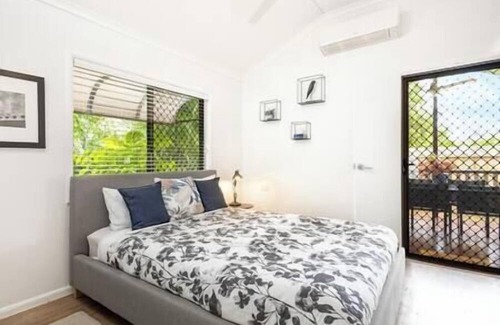 Kewarra Beach House | The Cottage - Mountain Views 1BR - 5 min to Beach
