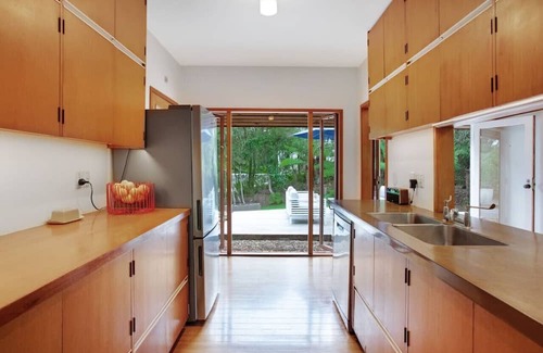 Northcote House | Woodside Retreat with Sauna, Ice Bath and BBQ