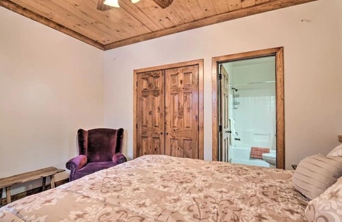 Long Valley Junction Cabin | Picturesque Cabin is conveniently located for all Utah's adventures.
