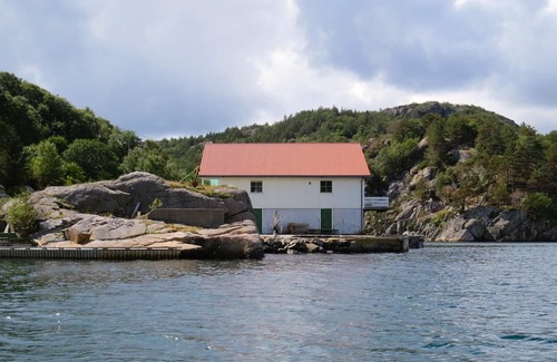 Flekkefjord House | Holiday home "Aurora Ulleroy", island Hidra - there alone location on the island Ulleroy near Flekkefjord, Kirkehamn/Kirkehavn, Norway-Vestagder, Southern Norway, 11 persons, 6 bedrooms, 2 x shower room, utility room and guest toilet, huge jetty,.