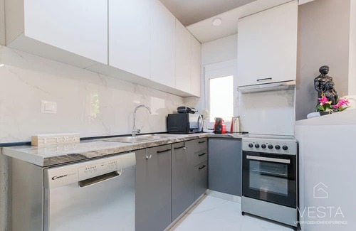 Nikita House | Artistic Flair 3-bdrm Maison, 90m to Nikiti beach