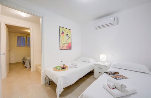 Gaino Apartment | Casa Bougainville with pool and lake view