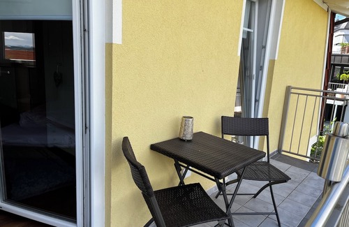 Tutzing Apartment | Helle und Gemütliche 3-zimmer Dachgeschosswohnung in Seenähe
