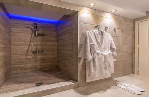 Vanato Villa | Madini Luxury Villa With Private Pool