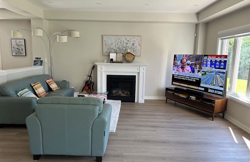 Niagara Falls House | K Niagara Guesthouse(Cherry & Mint)