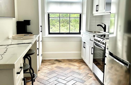 Port Hope Apartment | Boutique hotel suite in downtown Port Hope. On the Ganaraska River.
