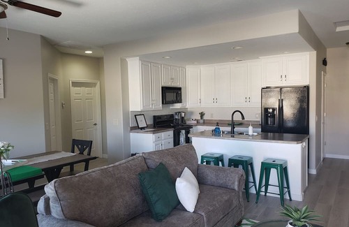 Mesquite Condo | Beautiful Condo w/balcony and an additional game room, swimming pool and more!