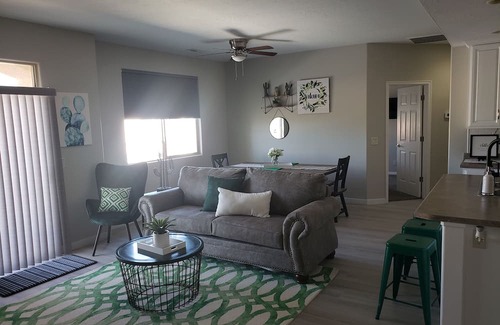 Mesquite Condo | Beautiful Condo w/balcony and an additional game room, swimming pool and more!
