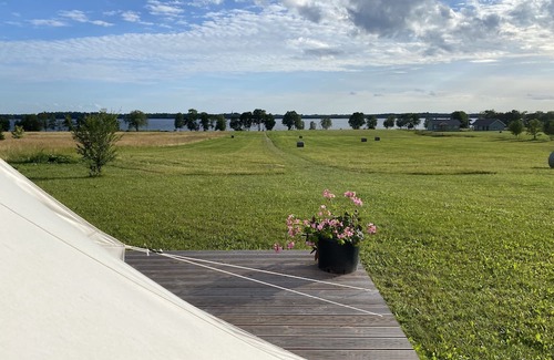 Tartu County RV Rental | Luxurious Saadjärve Glamping with stunning lake views.