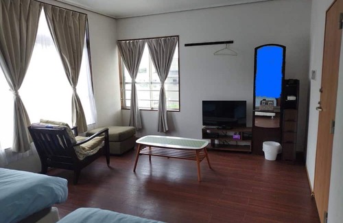 Urasaki House | Northern Okinawa Sightseeing Close to Churaumi Aquarium, you can walk to the south gate of Ocean Expo Park to enter the park.