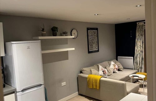 Wimbledon Park Apartment | 3rd floor Cozy Flat in the Heart of Tennis and Football in London!