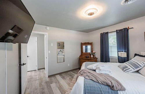 Stonehouse House | Quiet Comfort: Serene Toano Hideaway