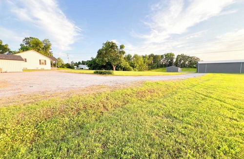 Jamestown House | Remodeled! Less than 2 miles from Jamestown Marina and Lily Creek! Ample Parking